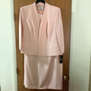 NWT Le Suit 2 Piece Dress With Jacket Sz 24 Blossom